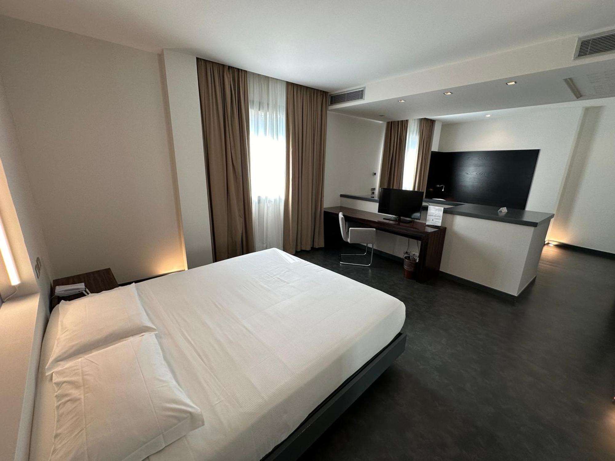 Hotel Cruise Lucino Kültér fotó